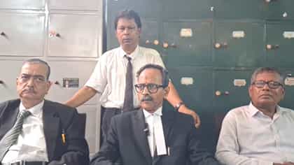 আলপনা ঘিরে তুমুল অশান্তি! ৩ দিনের কর্মবিরতিতে আইনজীবীরা, কেন?