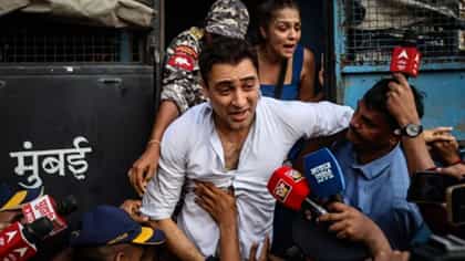 ২৮ অক্টোবর দেশ ছাড়তে হবে ইমরানকে! নতুন নির্দেশে কী জানাল বম্বে হাইকে