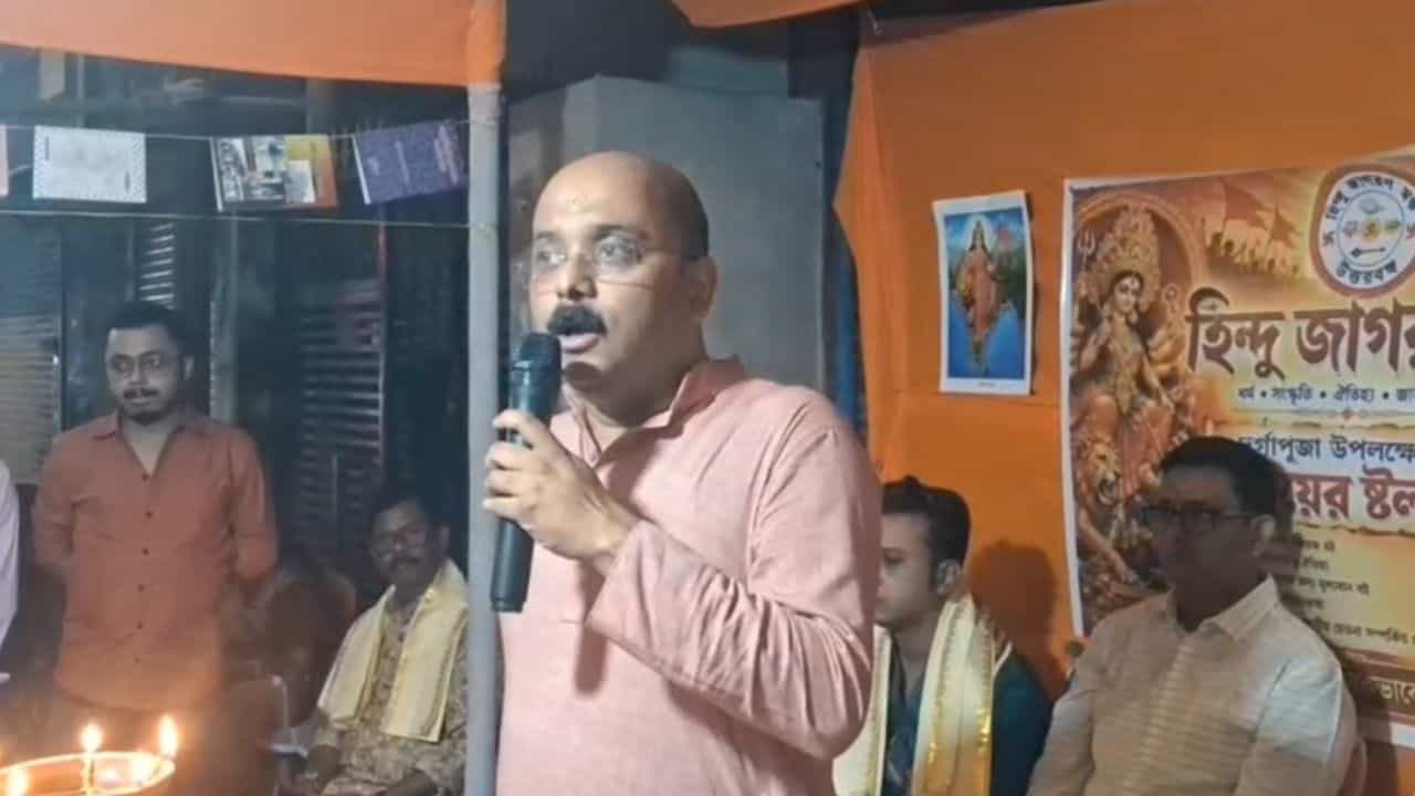 RSS on Book Stall: বামেদের বুকস্টলে যেতে বললেন RSS নেতা,পিছনের কারণও বললেন RSS on Book Stall: বামেদের বুকস্টলে যেতে বললেন RSS নেতা,পিছনের কারণও বললেন