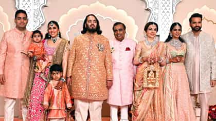 শুধু মুকেশ নয়, নীতা-ইশা-আকাশ-অনন্তের হাত ধরে এক ইতিহাস লিখছে রিলায়েন্স
