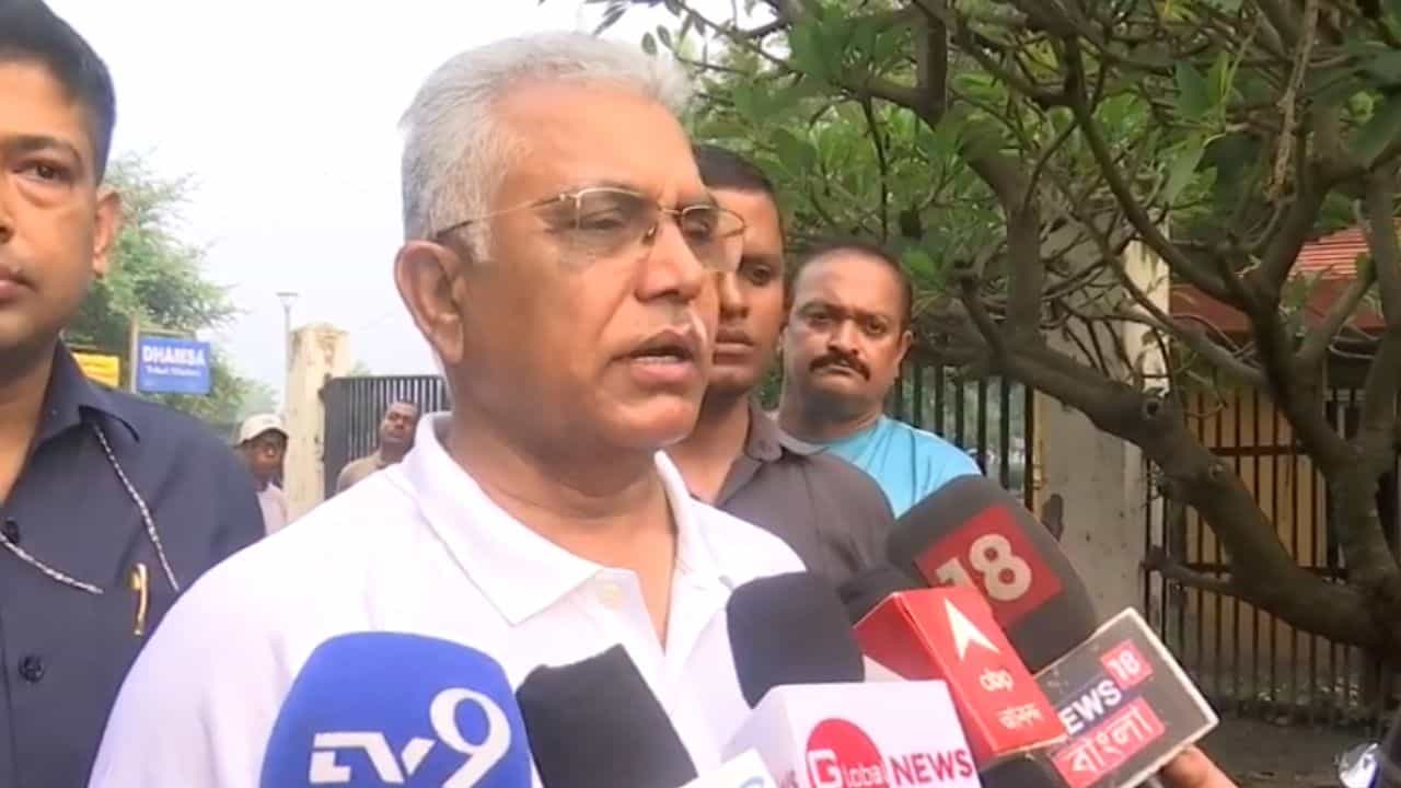 Dilip Ghosh on Muslim: আজ যেখানে ক্রিমিনাল সেখানেই সংখ্যালঘু, বিজেপি চায় তারা মূল স্রোতে ফিরুক: দিলীপ ঘোষ Dilip Ghosh on Muslim: আজ যেখানে ক্রিমিনাল সেখানেই সংখ্যালঘু, বিজেপি চায় তারা মূল স্রোতে ফিরুক: দিলীপ ঘোষ