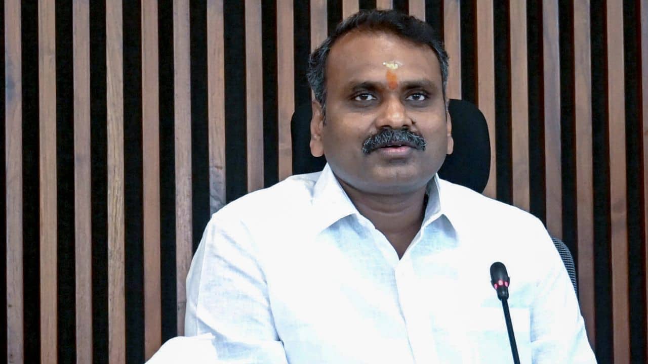 Cabinet Minister Resigns: জল্পনার মাঝে পদত্যাগ করলেন মোদীর মন্ত্রিসভার সদস্য