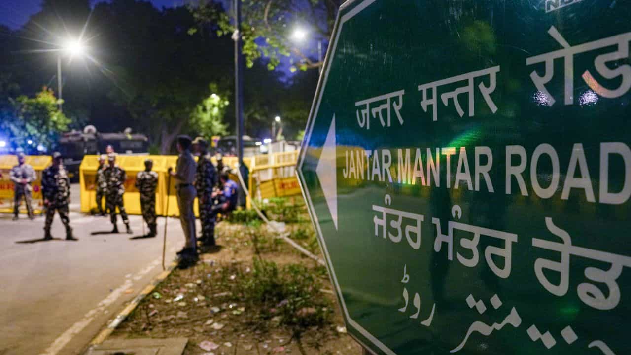Jantar Mantar-Delhi Protest: সব আন্দোলন বন্ধ যন্তর মন্তরে! নতুন তিনটি জায়গা বেছে দিল দিল্লি পুলিশ Jantar Mantar-Delhi Protest: সব আন্দোলন বন্ধ যন্তর মন্তরে! নতুন তিনটি জায়গা বেছে দিল দিল্লি পুলিশ