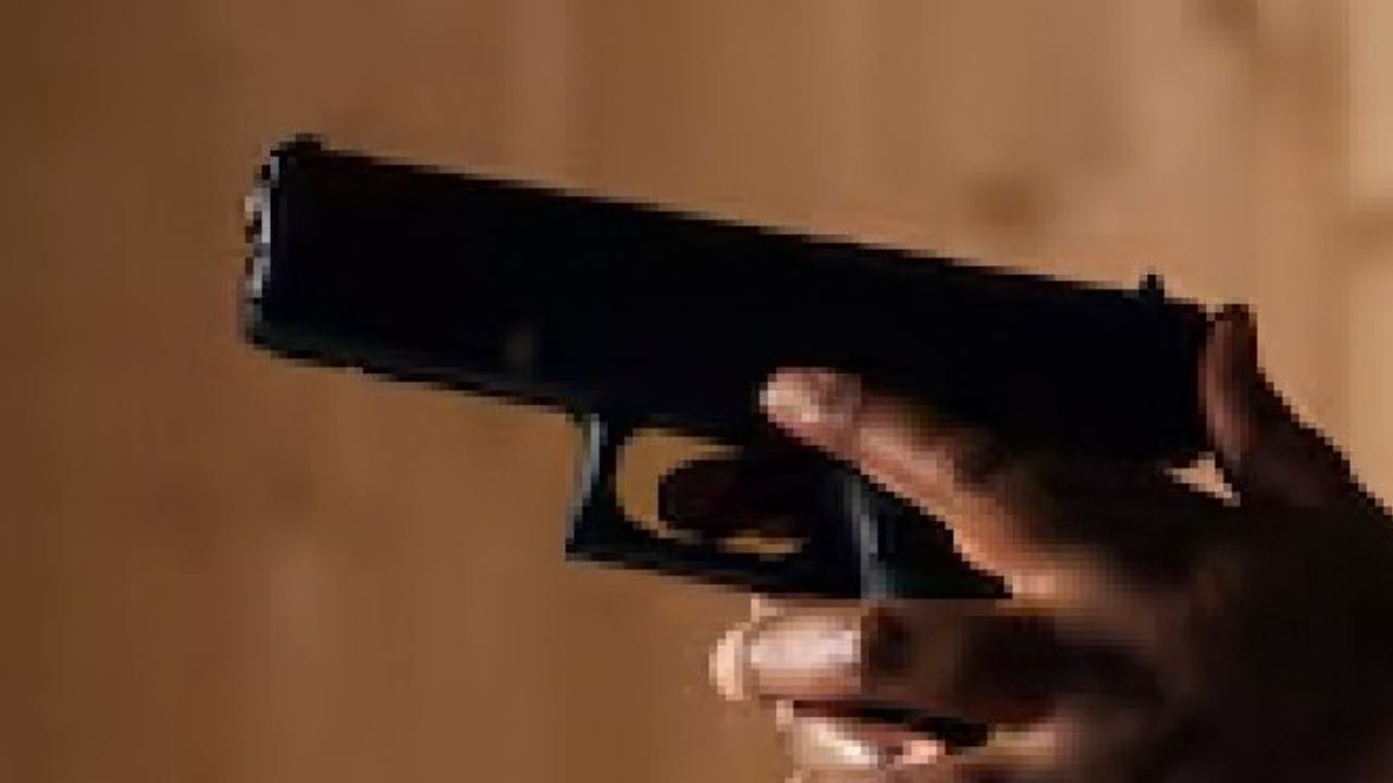 প্রকাশ্যে আরএসএস নেতাকে গুলি করে খুন