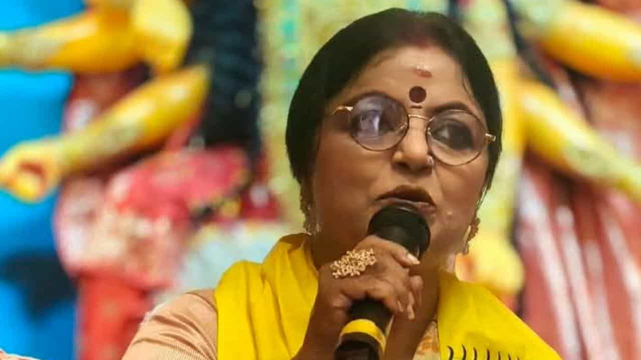 Papia Adhikary: 'আচরণ নজরে আসে আগেই', টলিগঞ্জবাসীর জন্য বিবৃতি দিলেন পাপিয়া Papia Adhikary: 'আচরণ নজরে আসে আগেই', টলিগঞ্জবাসীর জন্য বিবৃতি দিলেন পাপিয়া