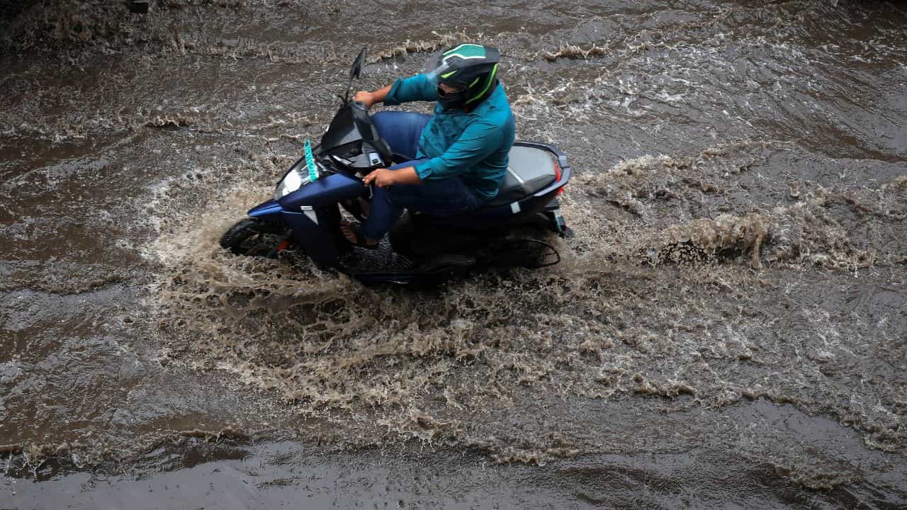 Deep Depression Alert in Bengal: আগামী সপ্তাহেই শুরু দুর্যোগ! পরিস্থিতি পাল্টে যেতে পারে মঙ্গলবারের মধ্যেই Deep Depression Alert in Bengal: আগামী সপ্তাহেই শুরু দুর্যোগ! পরিস্থিতি পাল্টে যেতে পারে মঙ্গলবারের মধ্যেই