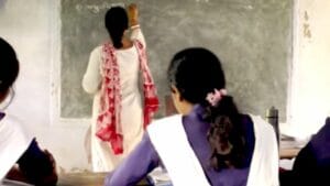 ১৬ বছর ধরে এই স্কুলে পড়ুয়ারা অঙ্ক ক্লাস না করেই বাড়ি ফিরে যায়