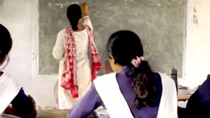 ১৬ বছর ধরে এই স্কুলে পড়ুয়ারা অঙ্ক ক্লাস না করেই বাড়ি ফিরে যায়