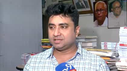 শুধু পঞ্চমীতে একটা স্টল থেকে ২ লক্ষ টাকার বই বিক্রি হয়েছে: শতরূপ