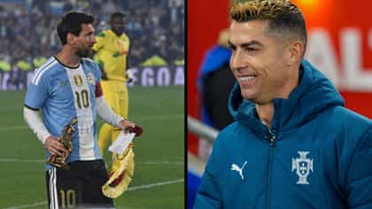 নীল-সাদা জার্সিতে অবসর মেসির, শ্রদ্ধাজ্ঞাপন করলেন রোনাল্ডো