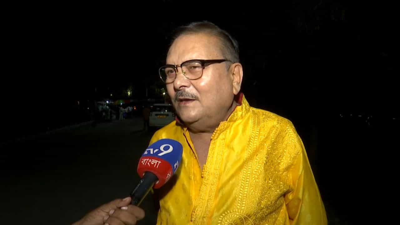Madan Mitra: 'বারবারই মনে হচ্ছে এই বিজয়াটাই বোধহয়...', বড় ইঙ্গিত দিলেন মদন Madan Mitra: 'বারবারই মনে হচ্ছে এই বিজয়াটাই বোধহয়...', বড় ইঙ্গিত দিলেন মদন