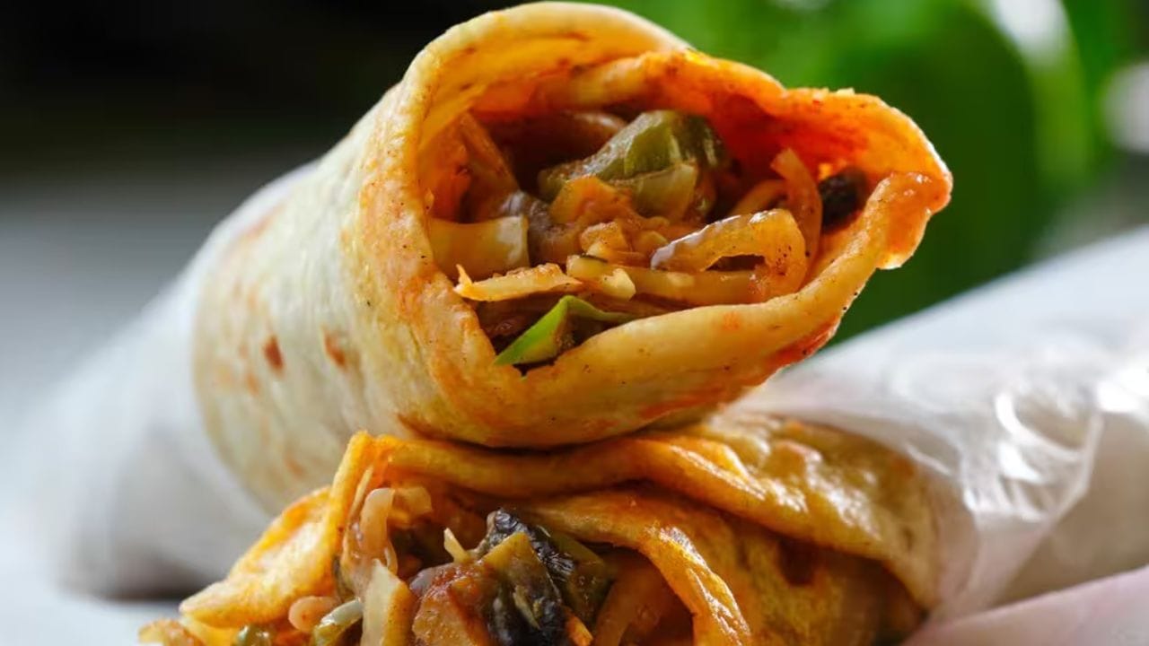 Park Street Hot Kati Roll Recipe: এই কায়দাটা জানলে ঘরেই তৈরি করা যাবে পার্কস্ট্রিটের হট কাটি রোল