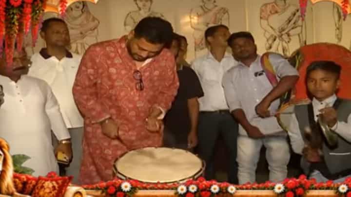 Durga Puja 2026: পুজোর মেজাজে শঙ্কর ঘোষ, ঢাক বাজালেন মন্ত্রী Durga Puja 2026: পুজোর মেজাজে শঙ্কর ঘোষ, ঢাক বাজালেন মন্ত্রী
