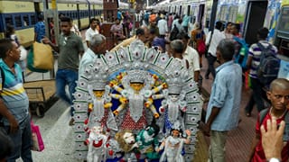 Durga Puja Special Train: দুর্গাপুজোয় নিশ্চিন্তে ঠাকুর দেখুন, রাতে চলবে স্পেশাল ট্রেন, টাইম টেবিল এখনই নোট করে রাখুন…