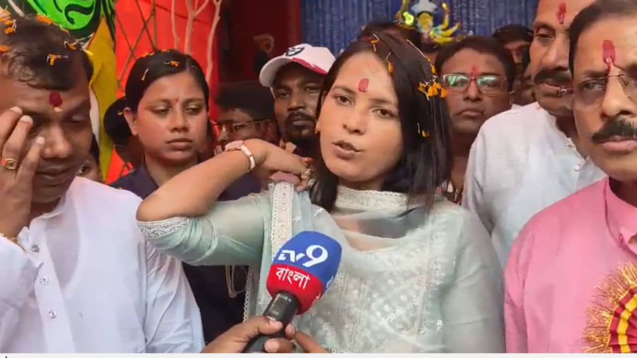 Sumana Sarkar: পুজো উদ্বোধনে গিয়ে স্বাস্থ্য নিয়ে বড় বার্তা দিলেন সুমনা সরকার