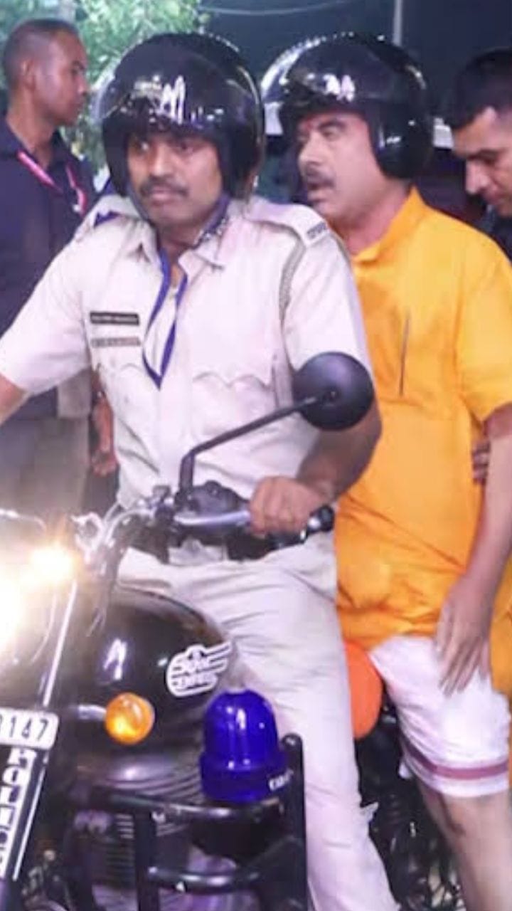 বাইকে চড়ে ঠাকুর দেখলেন শুভেন্দু