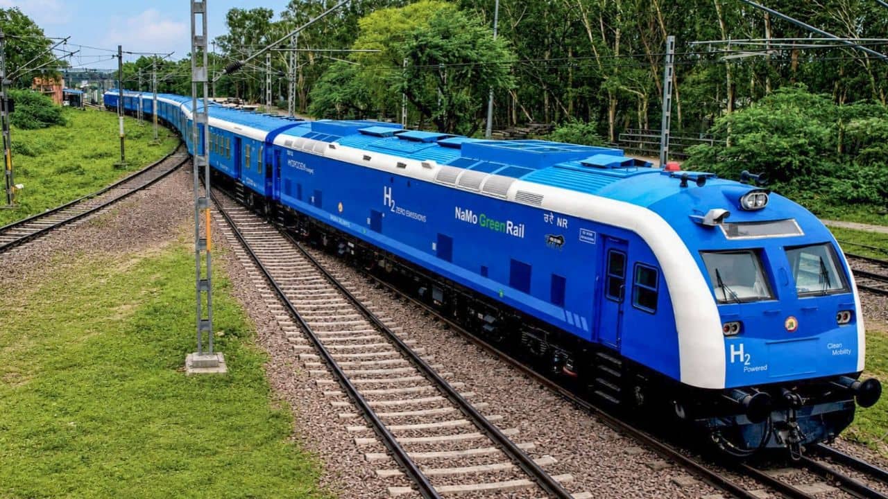 Tatkal Ticket: স্পেশাল ট্রেনে কি তৎকাল টিকিট বুক করা যায়? কী বলছে ভারতীয় রেলের নিয়ম?
