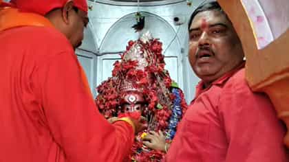 কাটা মাছ জীবিত হতেই মিলেছিল অলৌকিক সংকেত! মা তারার আবির্ভাব তিথি