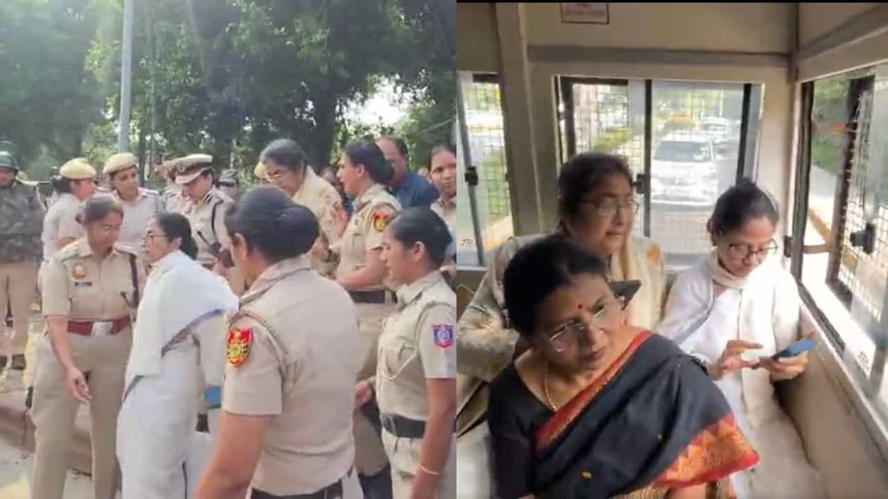 Mamata Banerjee Detained: বাড়ির সামনে থেকে প্রিজন ভ্যানে তোলা হল মমতাকে, রাস্তাতেই ঘোরানো হচ্ছে প্রাক্তন মুখ্যমন্ত্রীকে Mamata Banerjee Detained: বাড়ির সামনে থেকে প্রিজন ভ্যানে তোলা হল মমতাকে, রাস্তাতেই ঘোরানো হচ্ছে প্রাক্তন মুখ্যমন্ত্রীকে