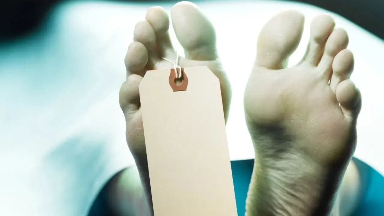 Student Suicide Case: ‘বাবা, আমি মায়ের কাছে চলে যাচ্ছি’, মোবাইলে ভিডিয়ো করার পর যা করলেন যুবক…