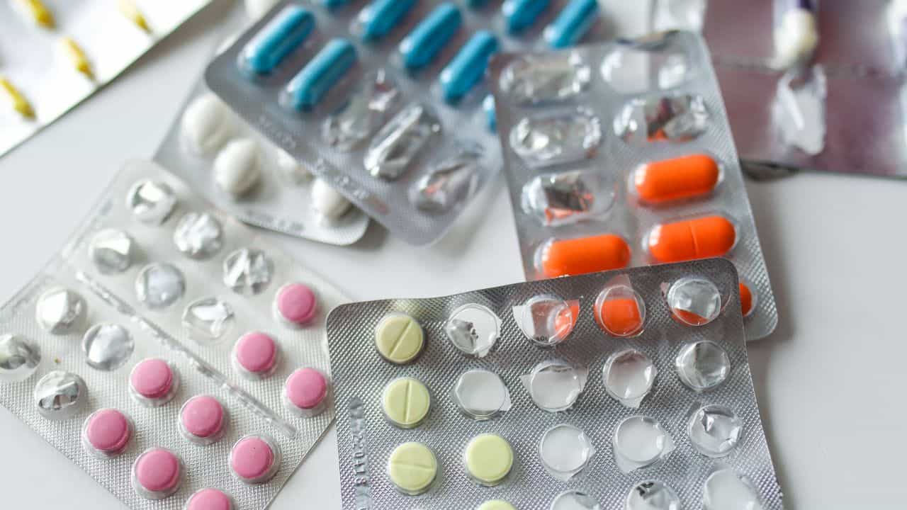 Cancer Drug Price: ক্যানসার রোগীদের একটু স্বস্তি দিল কেন্দ্র, খরচ কমাতে ৫৪৩টি ওষুধের দাম কমানোর ঘোষণা Cancer Drug Price: ক্যানসার রোগীদের একটু স্বস্তি দিল কেন্দ্র, খরচ কমাতে ৫৪৩টি ওষুধের দাম কমানোর ঘোষণা