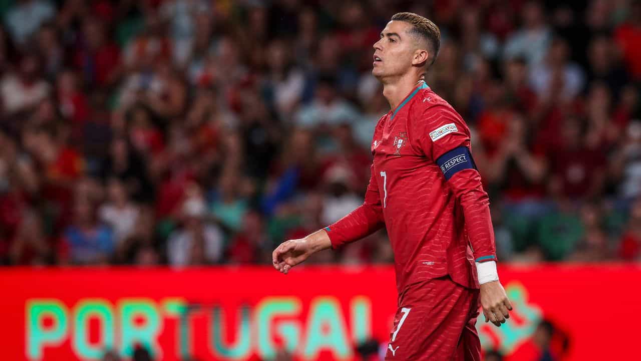 Cristiano Ronaldo Suspension: পর্তুগাল দল থেকে সাসপেন্ড ক্রিশ্চিয়ানো রোনাল্ডো, কত দিন মাঠে নামবেন না সিআর সেভেন? Cristiano Ronaldo Suspension: পর্তুগাল দল থেকে সাসপেন্ড ক্রিশ্চিয়ানো রোনাল্ডো, কত দিন মাঠে নামবেন না সিআর সেভেন?