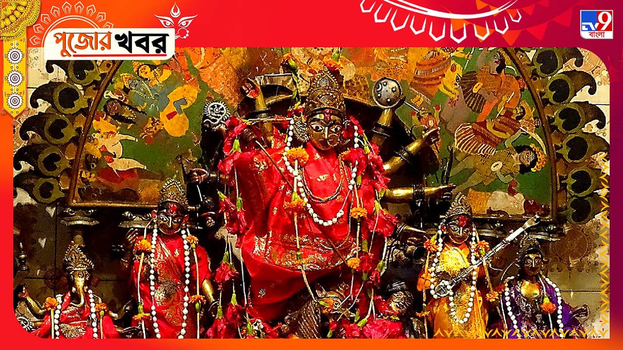 Heritage temples of Kolkata: ভোরবেলা গঙ্গাস্নানে যান স্বয়ং মা দুর্গা! উত্তর কলকাতার এই মন্দিরের রহস্য জানেন?