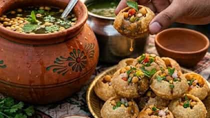 ফুচকার নাম কেন ‘ফুচকা’ জানেন?
