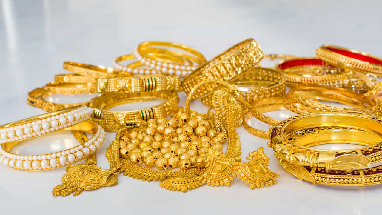 Gold-Silver Price: সামনেই ধনতেরাস, আজ শহরে সোনা-রুপোর দাম কত দেখুন Gold-Silver Price: সামনেই ধনতেরাস, আজ শহরে সোনা-রুপোর দাম কত দেখুন