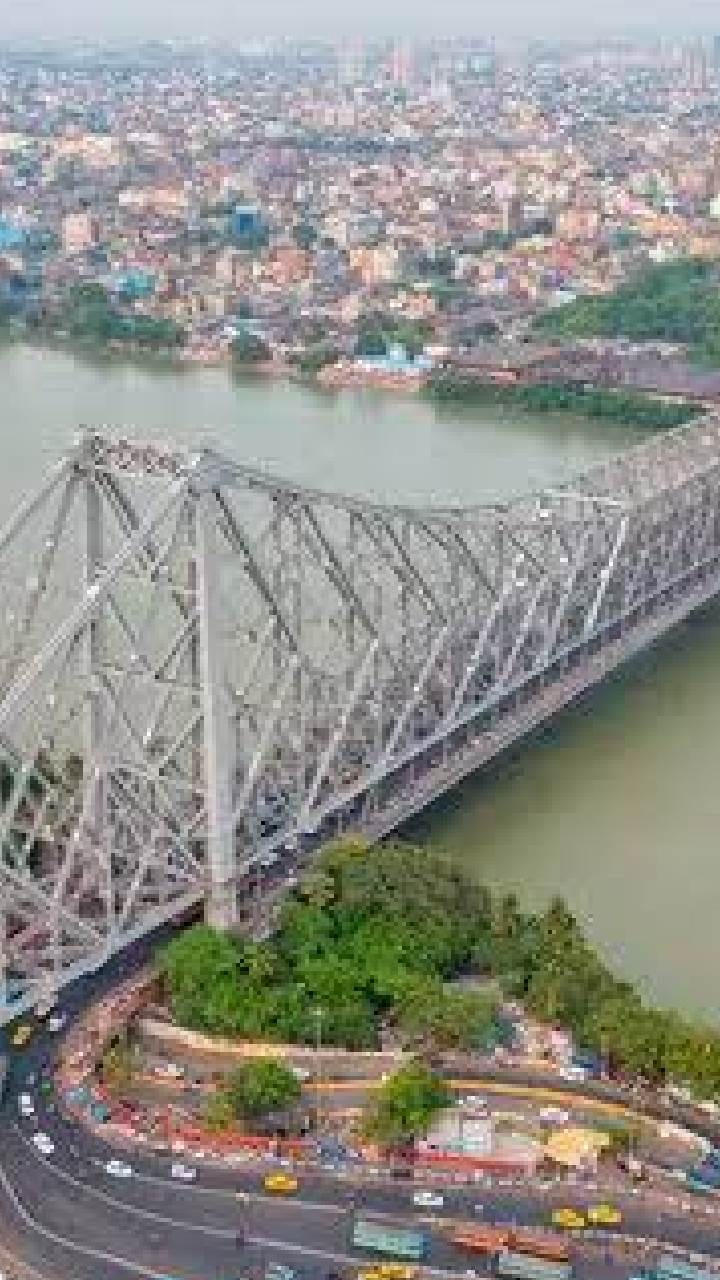 হাওড়া স্টেশনে বিপুল টাকা উদ্ধার