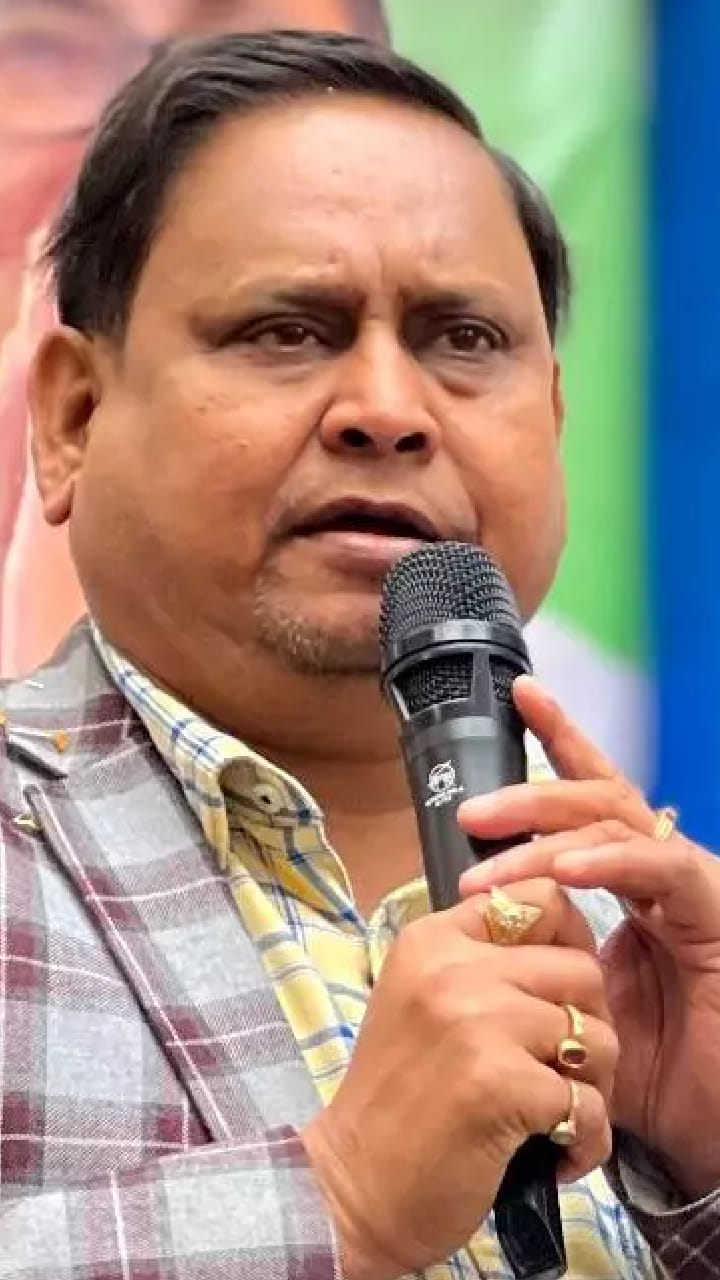 কার্যালয় থেকে হুমায়ুনকে আটক! রেজিনগরে পুলিশের সঙ্গে ধস্তাধস্তি