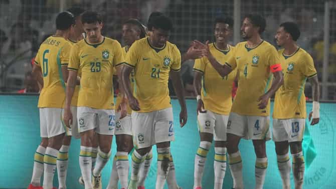 LIVE: গোলকিপার বদলেও লাভ হল না, ৩-০ এগিয়ে গেল ব্রাজিল!