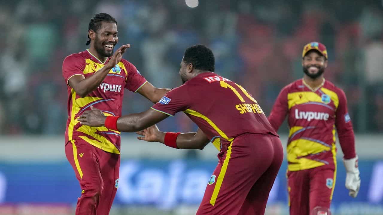 India vs West Indies T20: উপ্পলে উজ্জ্বল হোপ-পল, ব্যাটিং ব্যর্থতায় ক্যারিবিয়ানদের বিরুদ্ধে হার ভারতের India vs West Indies T20: উপ্পলে উজ্জ্বল হোপ-পল, ব্যাটিং ব্যর্থতায় ক্যারিবিয়ানদের বিরুদ্ধে হার ভারতের