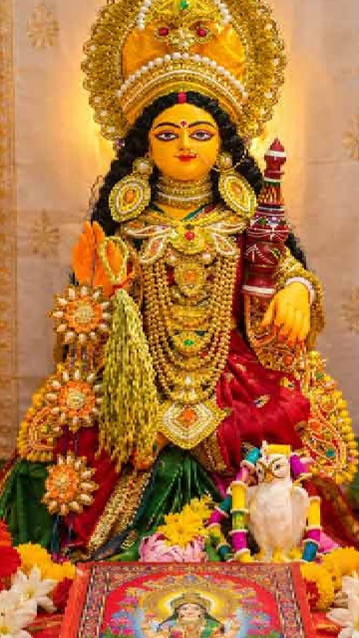 লক্ষ্মীপুজোয় আগুন বাজার, মধ্যবিত্তদের মাথায় হাত