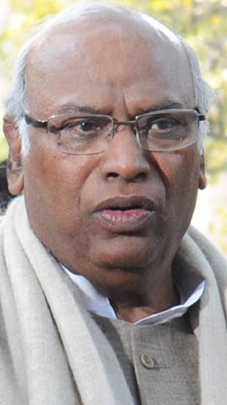 ‘EVM নয়, নির্বাচনে হেরে ব্যালটেই সব ভোটের দাবি ইন্ডি জোটের’