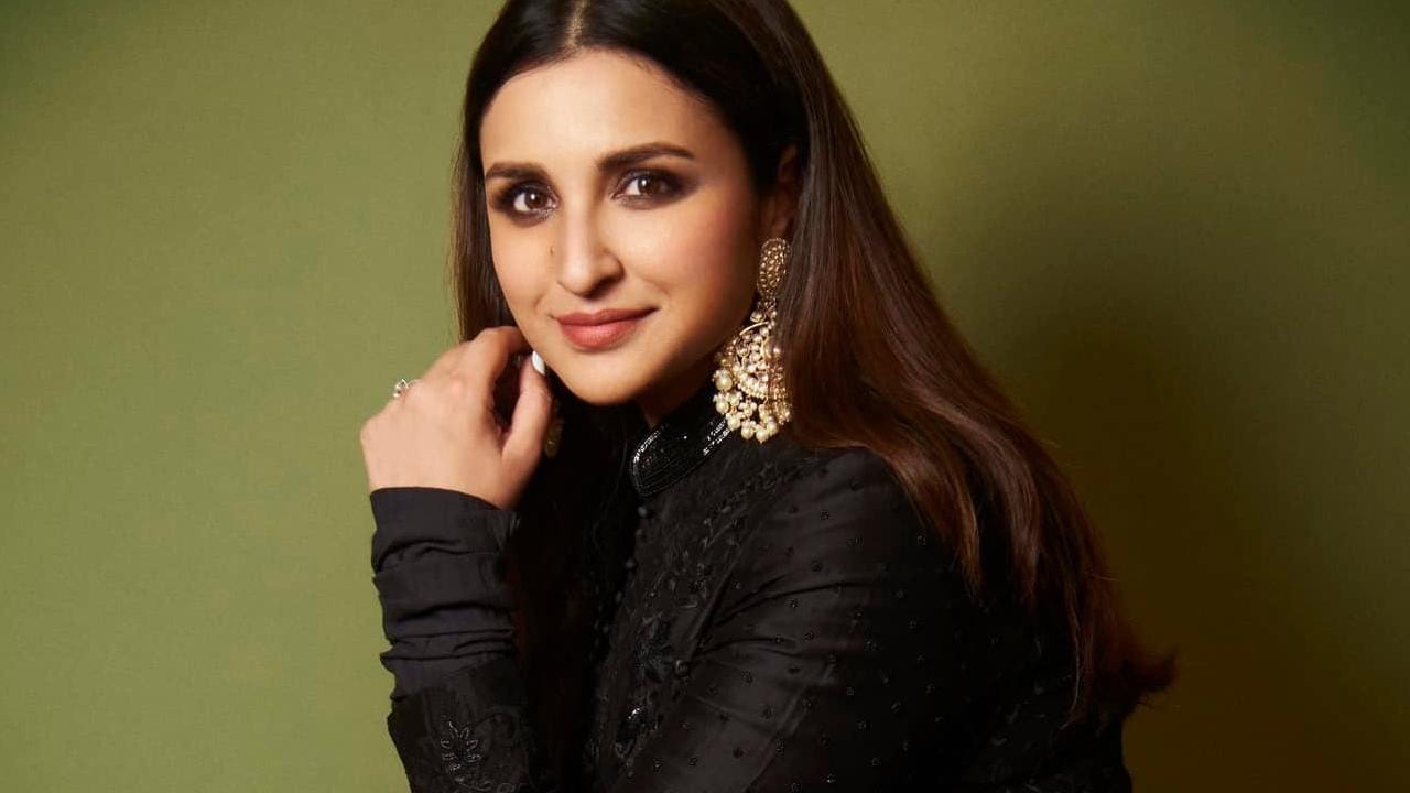 এরপর আর কখনও পিছন ফিরে তাকাতে হয়নি। 'শুদ্ধ দেশি রোম্যান্স', 'হাসি তো ফাসি' থেকে শুরু করে হালের 'অমর সিং চমকিলা', সবেতেই তিনি অনবদ্য।