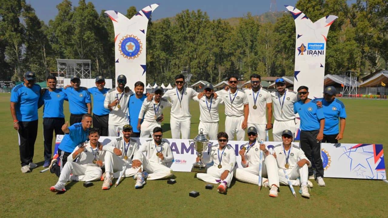Irani Trophy 2026: ফাইনালে দাপট মুকেশ-আকাশ দীপের, ইরানি ট্রফি চ্যাম্পিয়ন লক্ষ্মীরতনের অবশিষ্ট ভারত!