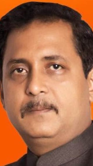 ‘যাঁর চোখ বাঁধা ছিল, সে জঙ্গলের ভিতর দিয়ে যাচ্ছিল কী করে দেখল?…’