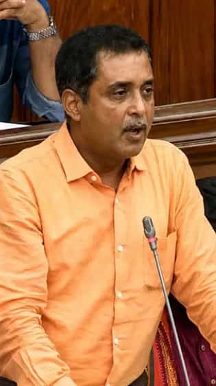 আরশোলারা অন্য রাজ্যের প্রশ্ন ফাঁস নিয়ে কিছু বলছে না কেন?: স...