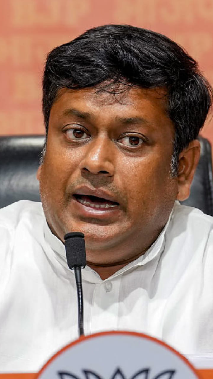 'তৃতীয়ার মধ্যেই কলকাতার রাস্তাঘাট ঠিক করে দিতে পারব'
