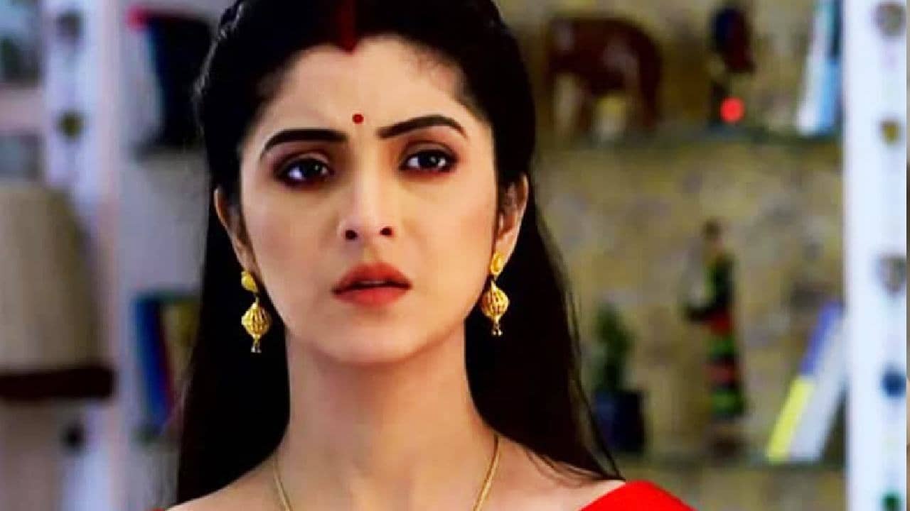 Sweta Bhattacharya: অসহ্য যন্ত্রণা, অপারেশন করতে বললেন ডাক্তার! মেকআপের কারণে এ কী অবস্থা হল শ্বেতার?