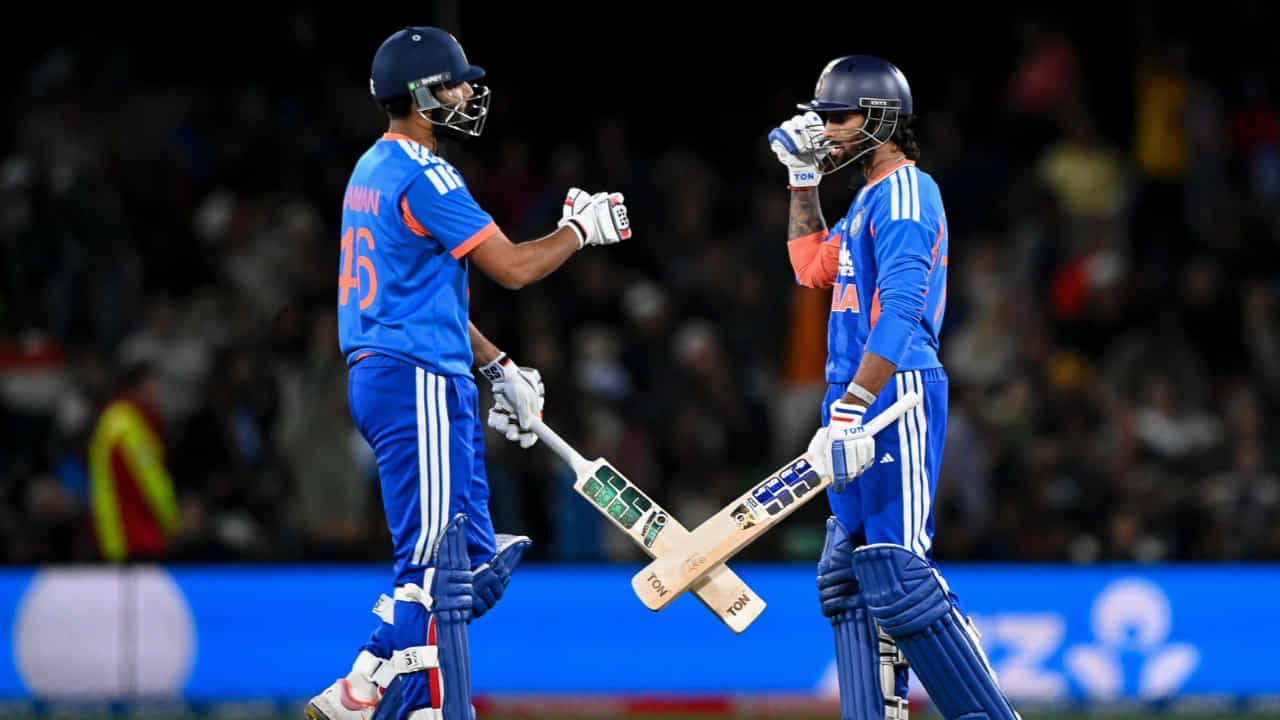 IND vs NZ 2nd T20: ডেথ ওভারে চার-ছক্কার ফুলঝুরি, খাদের কিনারে থাকা ভারতকে টেনে তুললেন তিলক-নীতিশ IND vs NZ 2nd T20: ডেথ ওভারে চার-ছক্কার ফুলঝুরি, খাদের কিনারে থাকা ভারতকে টেনে তুললেন তিলক-নীতিশ