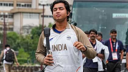 টানা ৪ টি-টোয়েন্টিতে মেলেনি সুযোগ, ইন্সটায় ইঙ্গিতপূর্ণ পোস্ট বৈভবের