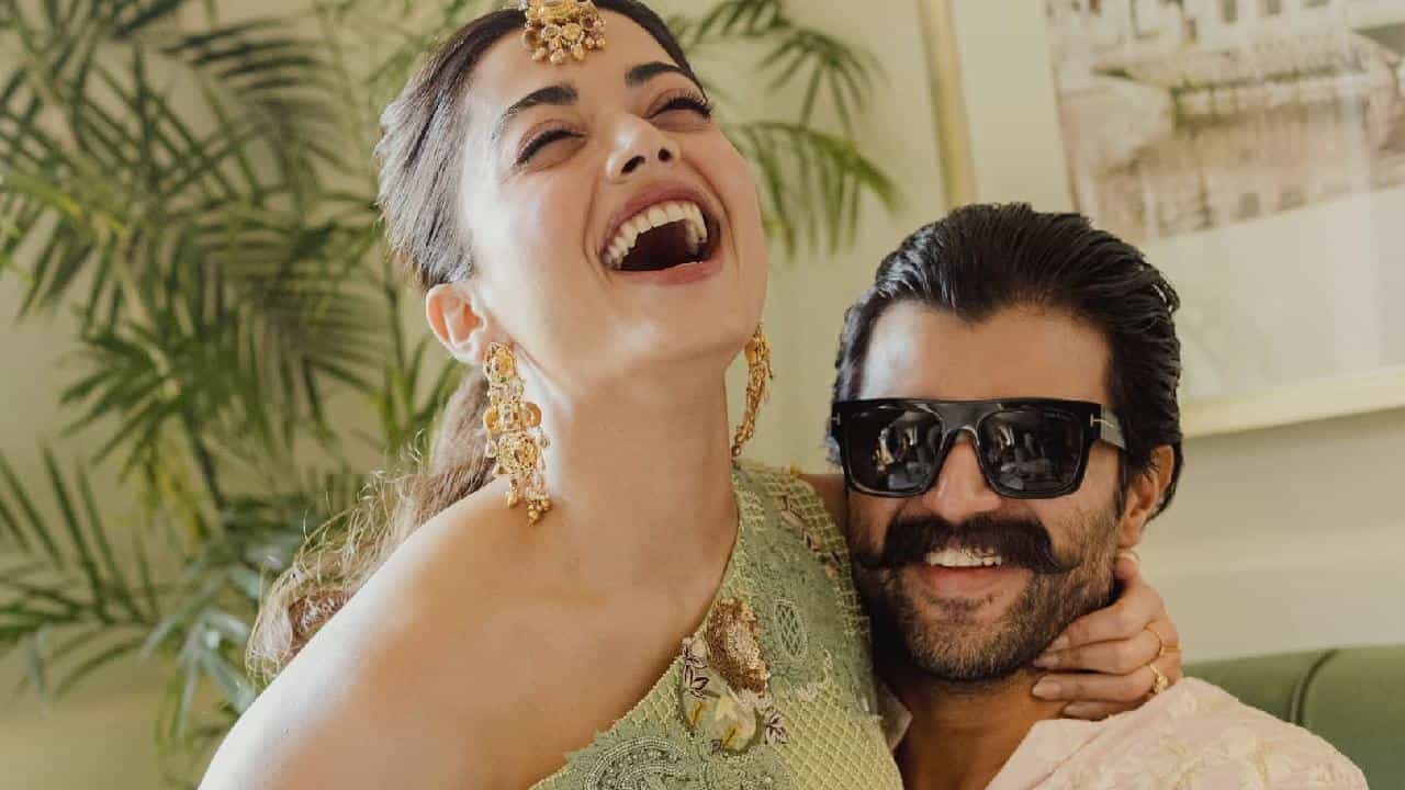 Rashmika Mandanna: রশ্মিকাকে 'না' বলতে শেখাচ্ছেন বিজয়! দাম্পত্যের কোন গোপন কথা ফাঁস হয়ে গেল? Rashmika Mandanna: রশ্মিকাকে 'না' বলতে শেখাচ্ছেন বিজয়! দাম্পত্যের কোন গোপন কথা ফাঁস হয়ে গেল?