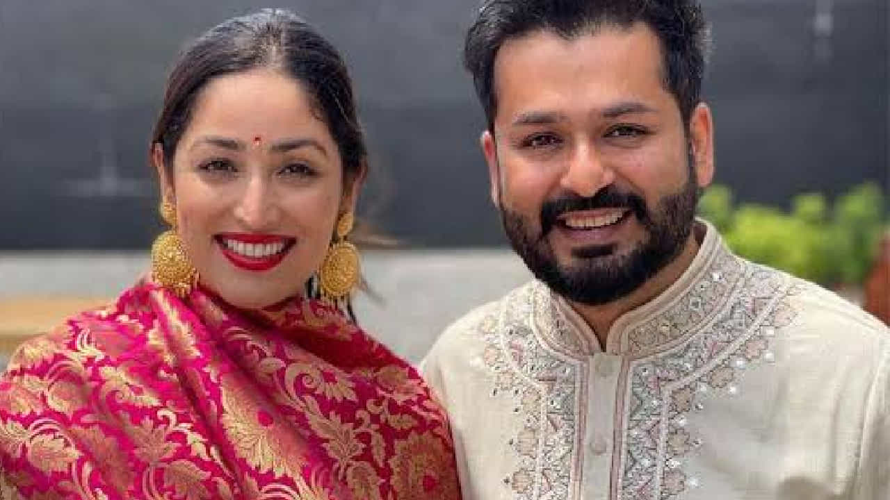 Yami Gautam and Aditya Dhar: হিমাচলে পাকাপাকিভাবে থাকতে যাচ্ছেন ইয়ামি-আদিত্য? প্রকাশ্যে আসল সত্যি Yami Gautam and Aditya Dhar: হিমাচলে পাকাপাকিভাবে থাকতে যাচ্ছেন ইয়ামি-আদিত্য? প্রকাশ্যে আসল সত্যি